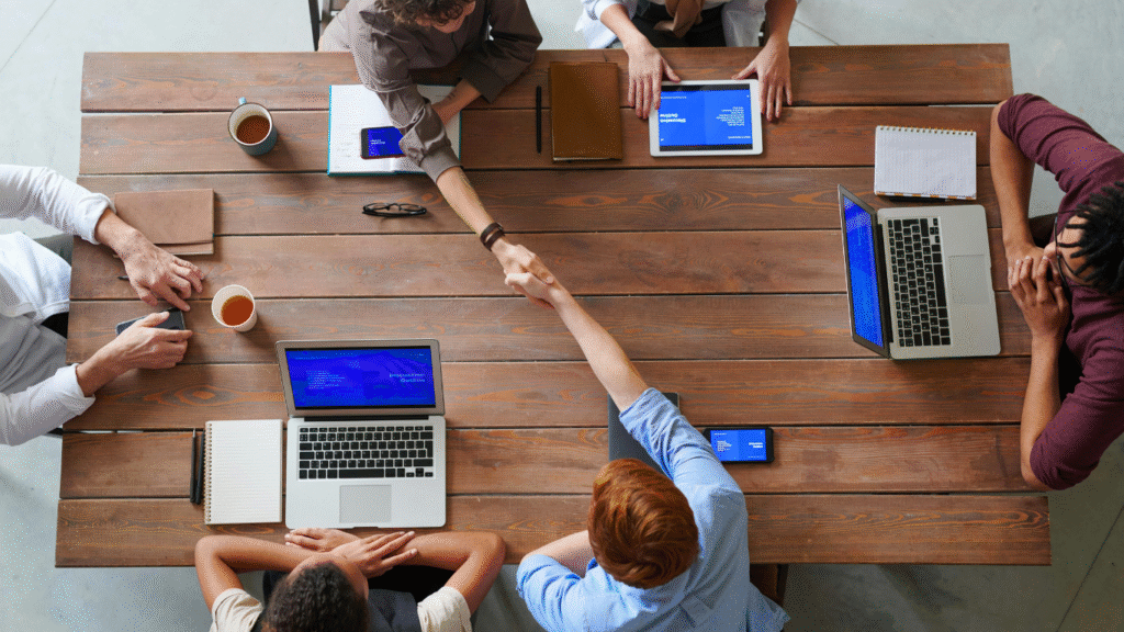 What Are the Differences Between Traditional Marketing and Digital Marketing?